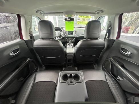 Used 2018 Jeep Compass Latitude w/ Popular Equipment Group AWD/4WD image 18