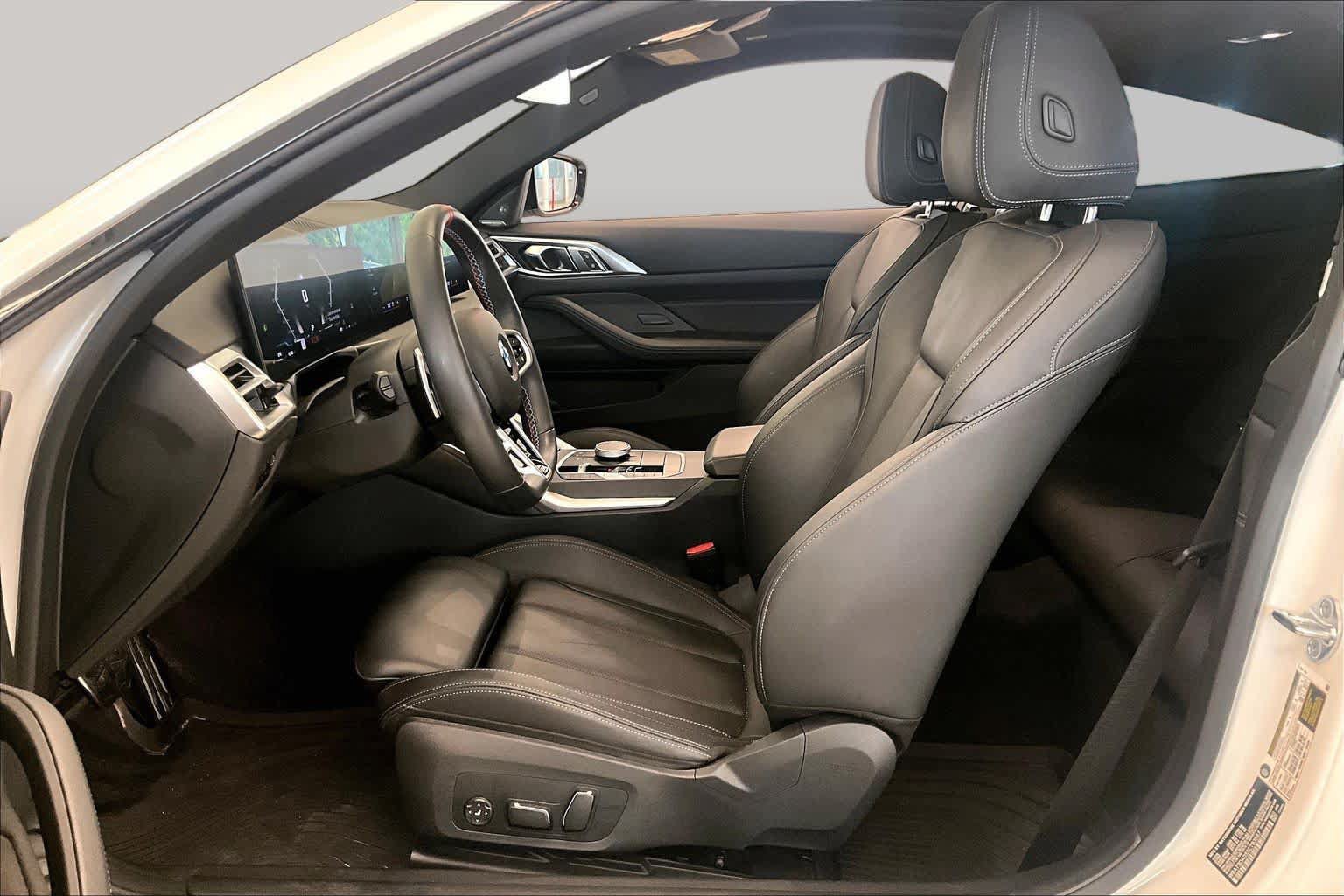 Used 2025 BMW M440i Coupe w/ Premium Package RWD image 7