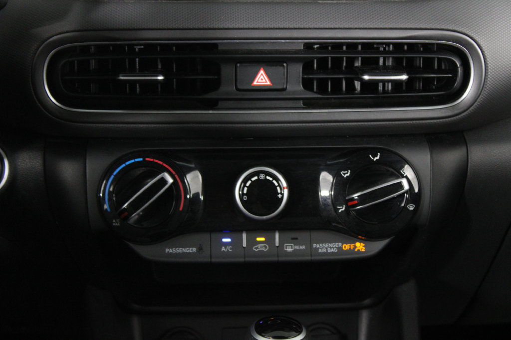 Used 2023 Hyundai Kona SEL FWD image 20