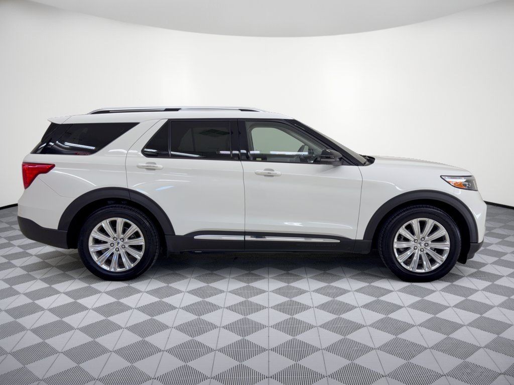 Used 2022 Ford Explorer Limited w/ Equipment Group 301A RWD image 8