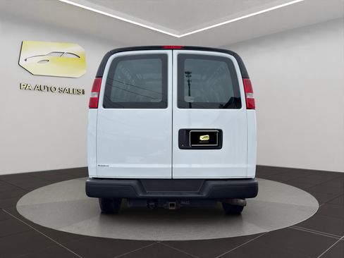 Used 2016 GMC Savana 2500 image 6