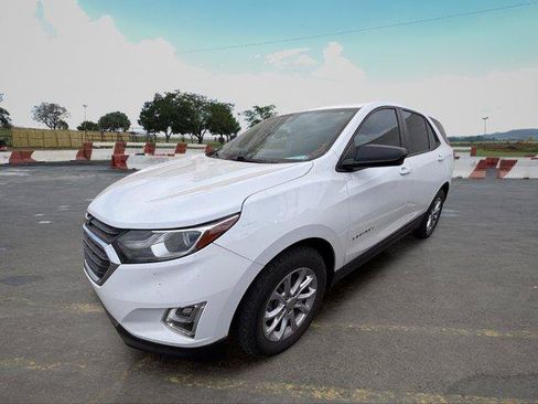 Used 2020 Chevrolet Equinox LS FWD image 5