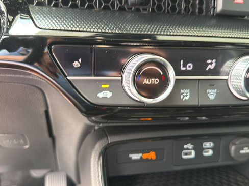 Used 2024 Honda CR-V Sport Touring image 28