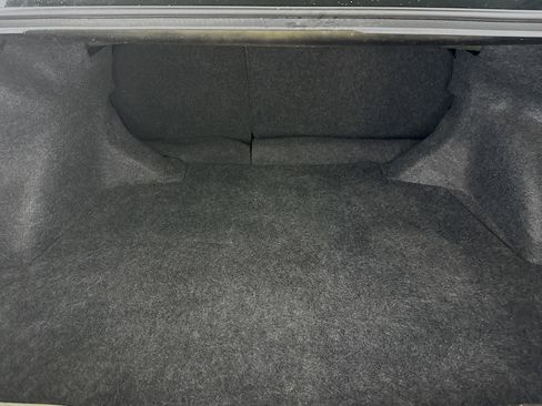 Used 2014 Toyota Corolla L image 29