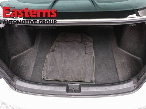 Used 2022 Honda Civic Touring image 9