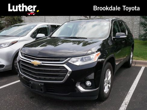 Used 2020 Chevrolet Traverse LT w/ Driver Confidence II Package AWD/4WD image 1