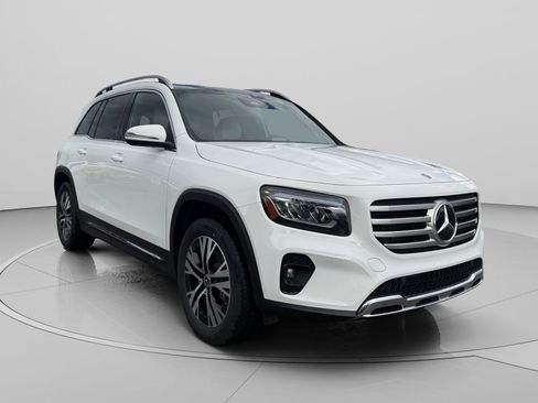 Certified 2026 Mercedes-Benz GLB 250 4MATIC image 8
