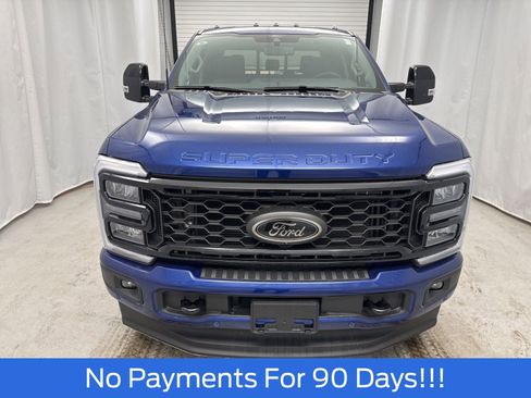 New 2026 Ford F250 Lariat w/ Black Appearance Package image 9