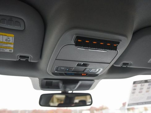 Used 2024 Ford F250 Lariat w/ Lariat Ultimate Package image 32