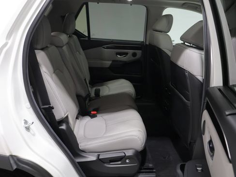 Used 2025 Honda Pilot Touring image 20
