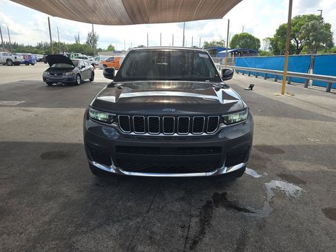 Used 2023 Jeep Grand Cherokee L Laredo RWD image 2