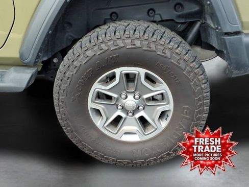 Used 2025 Jeep Wrangler Sport image 28