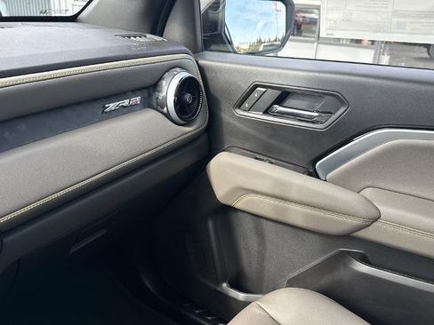 New 2026 Chevrolet Colorado ZR2 w/ Technology Package AWD/4WD image 17