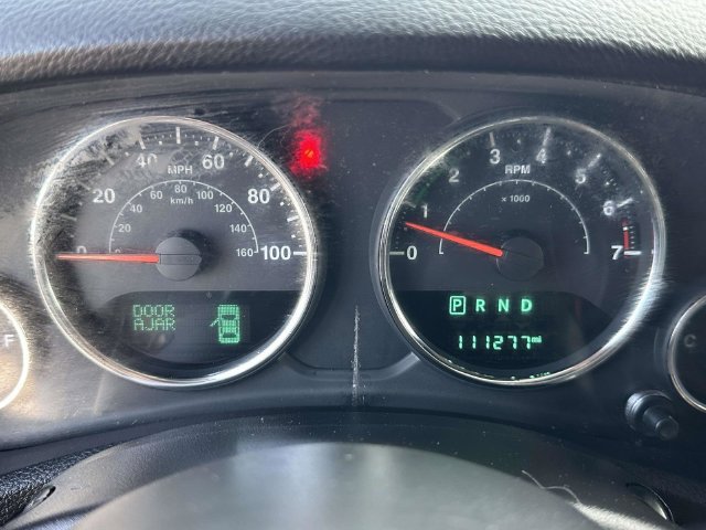 Used 2017 Jeep Wrangler Sahara w/ Connectivity Group AWD/4WD image 12