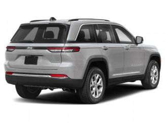 New 2025 Jeep Grand Cherokee Laredo X w/ Luxury Tech Group I video 2