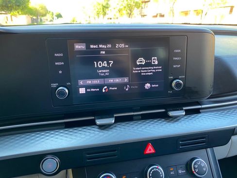 Used 2022 Kia Carnival LX FWD image 72