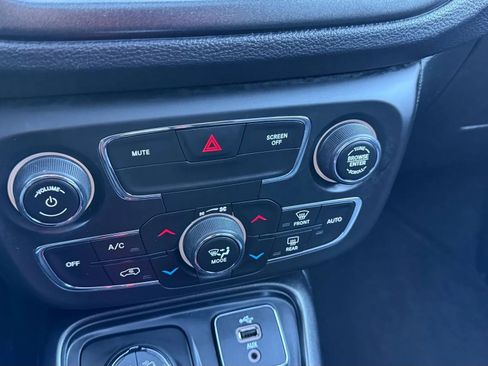 Used 2017 Jeep Compass Trailhawk w/ Leather Interior Group image 21