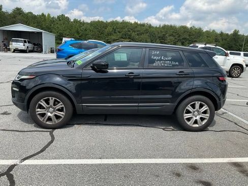 Used 2018 Land Rover Range Rover Evoque SE AWD/4WD image 4