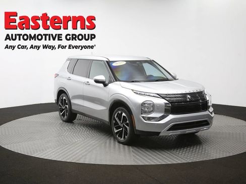 Used 2023 Mitsubishi Outlander SE AWD/4WD image 48