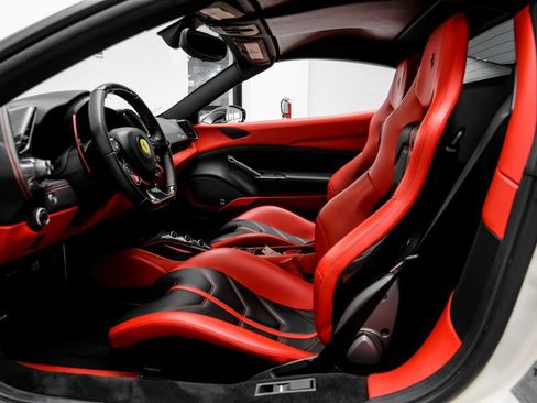 Used 2018 Ferrari 488 Spider RWD image 8