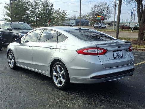 Used 2016 Ford Fusion SE image 32
