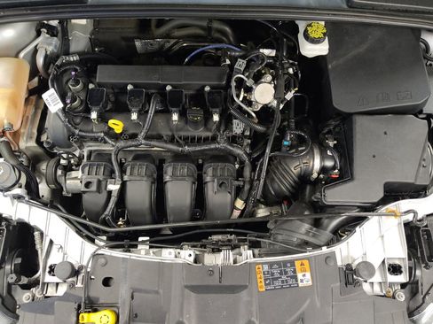 Used 2018 Ford Focus SE FWD image 30