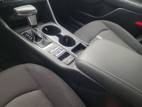 Used 2025 Hyundai Sonata SE FWD image 26