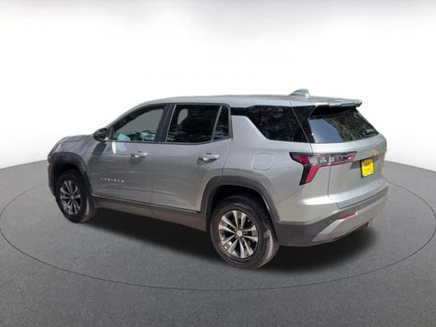 Used 2025 Chevrolet Equinox LT FWD image 11