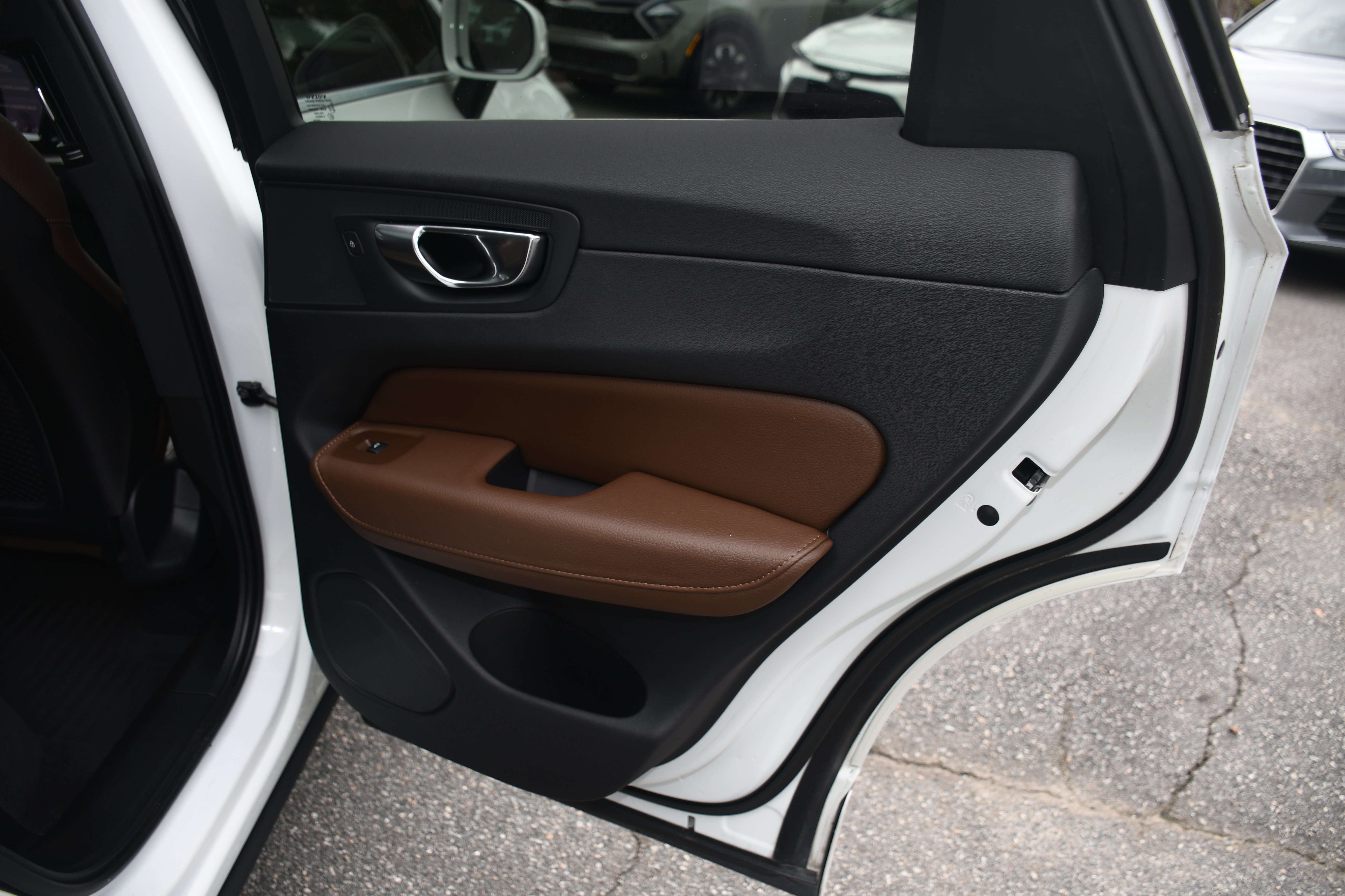 Used 2018 Volvo XC60 T6 Inscription w/ Convenience Package AWD/4WD image 20