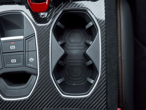 Used 2024 Lamborghini Urus Performante image 79