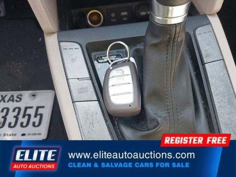 Used 2017 Hyundai Elantra Value Edition image 22