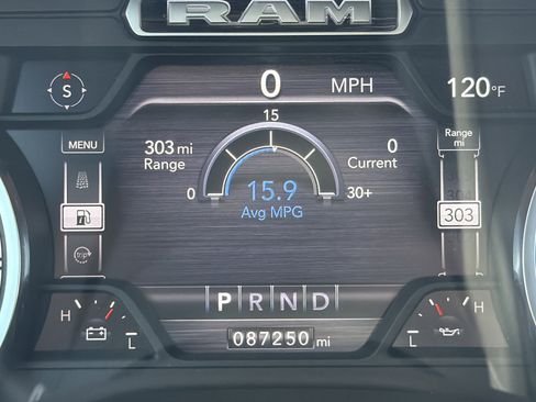 Used 2021 RAM 1500 Big Horn AWD/4WD image 2