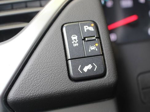 Used 2020 Chevrolet Suburban LT RWD image 38