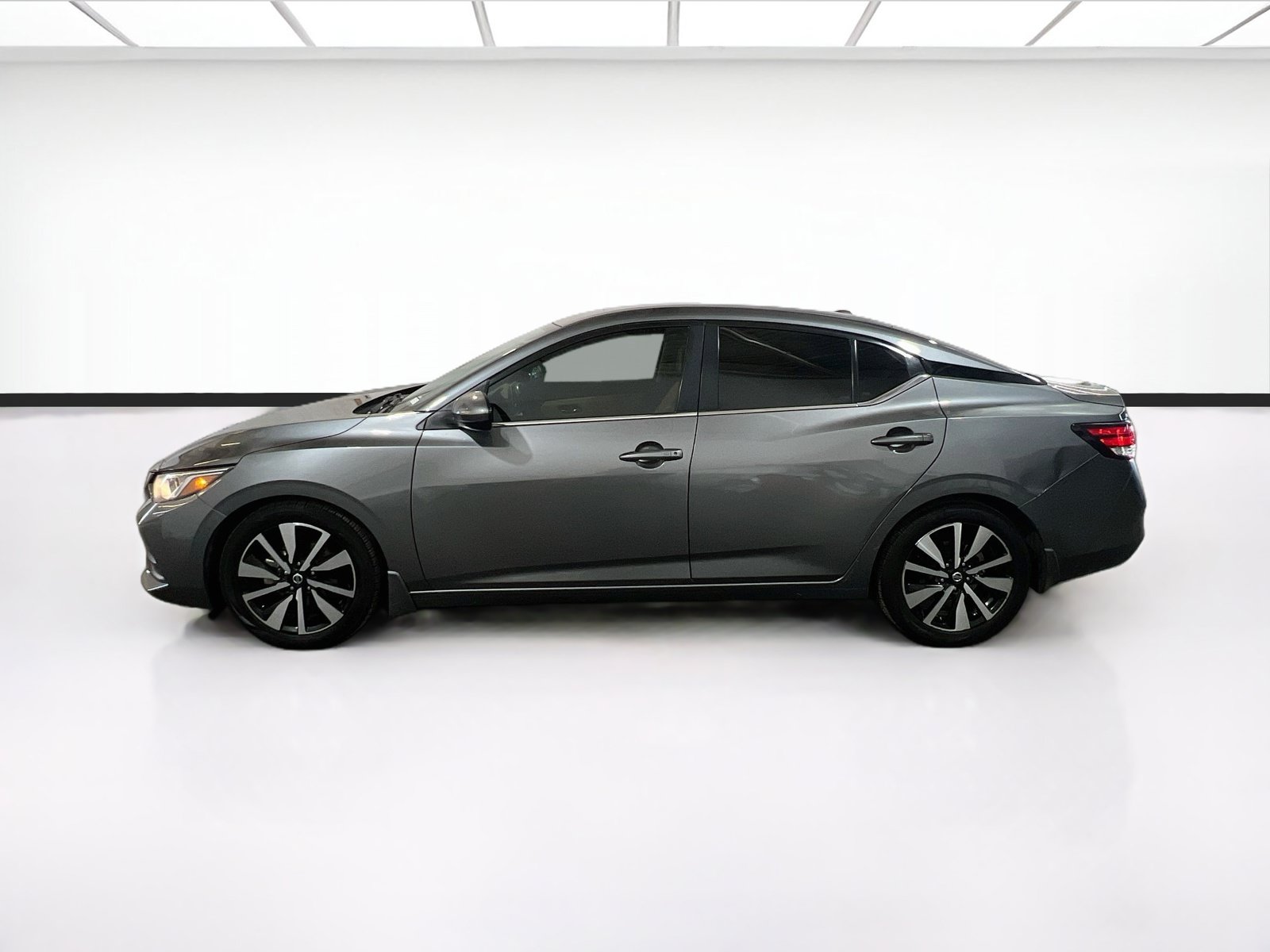 Used 2022 Nissan Sentra SV w/ SV Premium Package FWD image 22