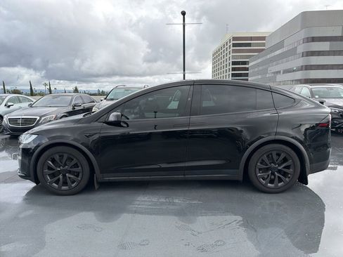 Used 2024 Tesla Model X image 2