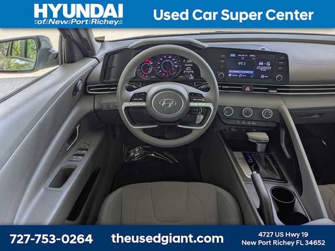 Used 2023 Hyundai Elantra SE w/ Cargo Package FWD image 15