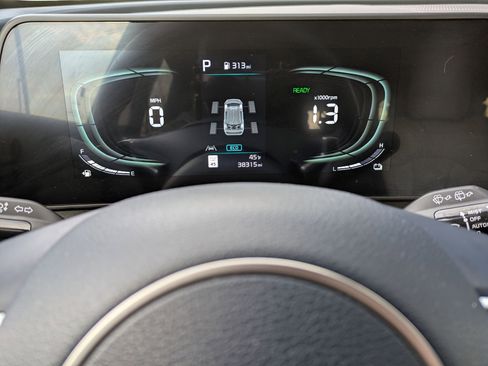 Used 2023 Kia Sportage EX image 19