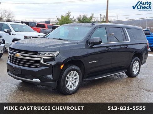 Used 2024 Chevrolet Suburban LT image 1