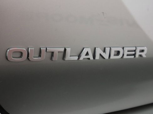 Used 2024 Mitsubishi Outlander SEL image 35