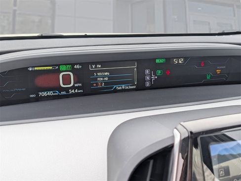 Used 2017 Toyota Prius Prime Premium image 25