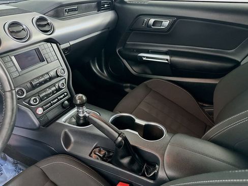 Used 2022 Ford Mustang GT RWD image 28