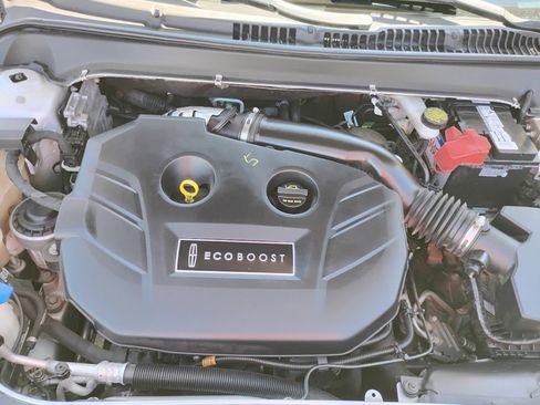 Used 2016 Lincoln MKZ FWD image 12