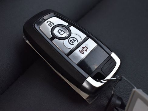 Certified 2025 Ford Bronco Badlands image 17