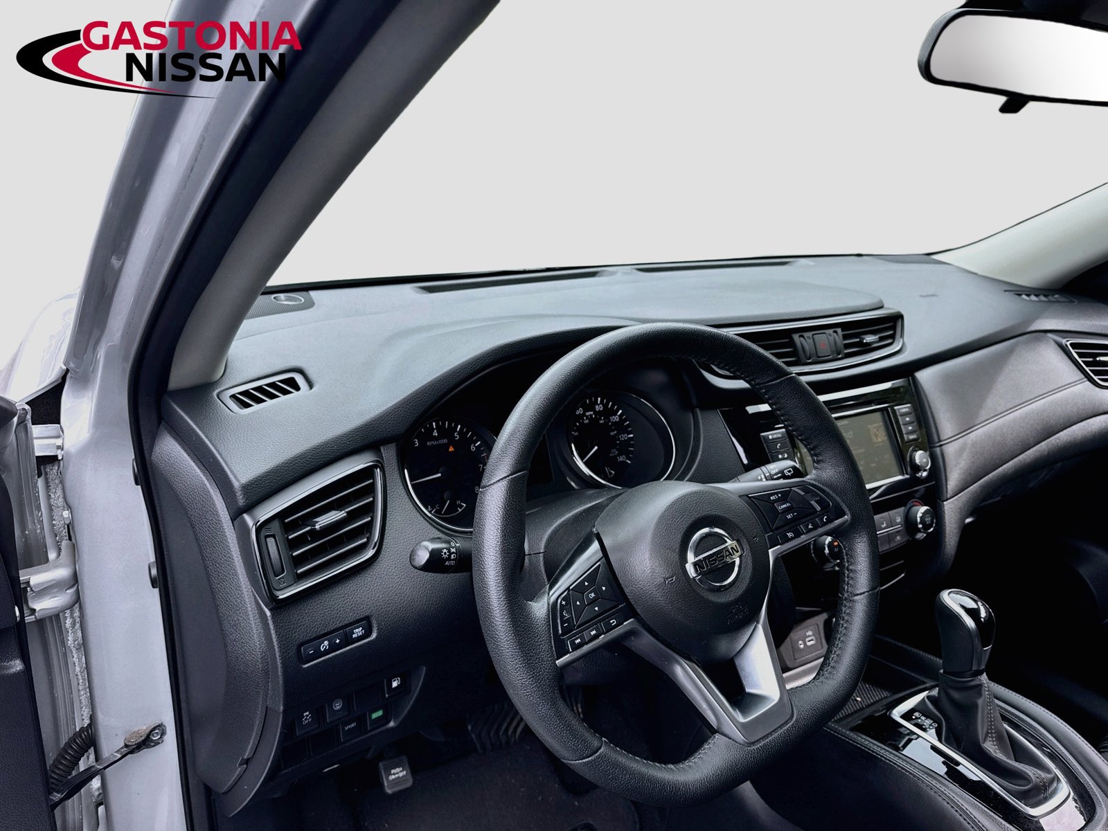 Used 2019 Nissan Rogue S w/ Special Edition Package FWD image 10