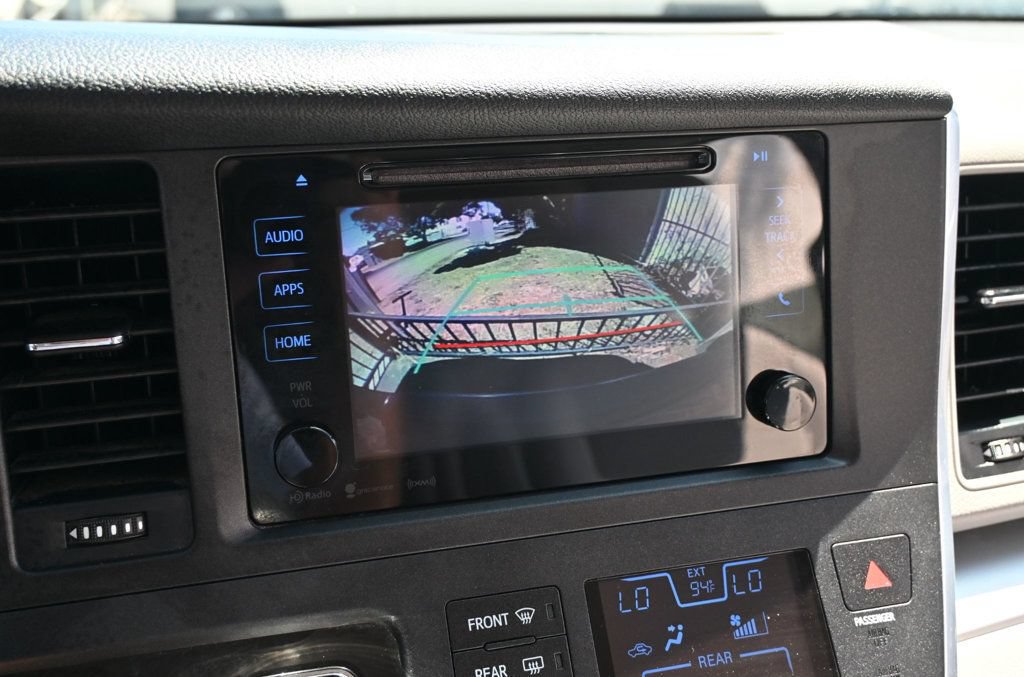 Used 2017 Toyota Sienna LE FWD image 15