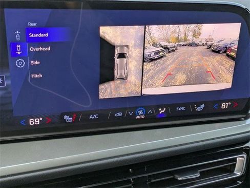 New 2026 Chevrolet Traverse LT w/ Midnight/Sport Edition image 19