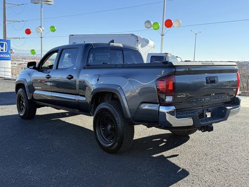 Used 2018 Toyota Tacoma SR5 image 7
