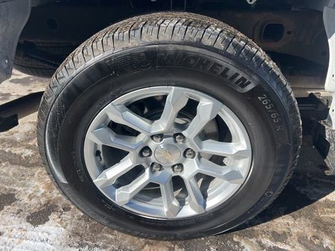 Used 2022 Chevrolet Silverado 1500 LT image 12