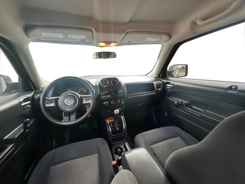 Used 2015 Jeep Patriot Sport FWD image 22