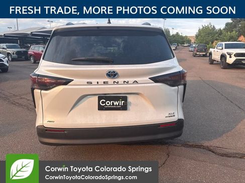 Used 2023 Toyota Sienna XLE w/ XLE Plus Package AWD/4WD image 7